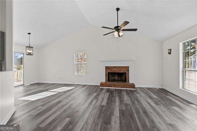 5068 Furlong Way, Powder Springs, GA 30127