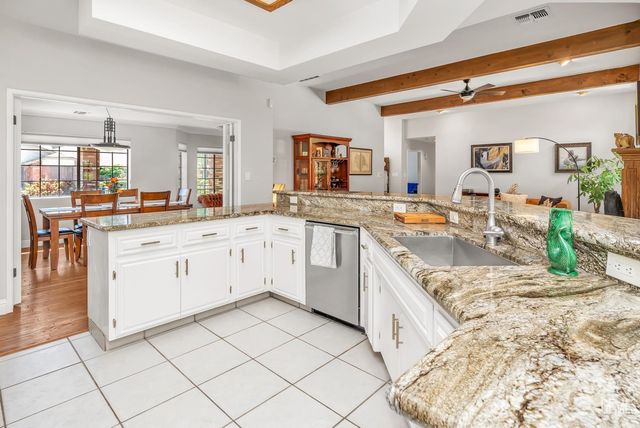 9600 Valley Oak Court, Bakersfield, CA 93311