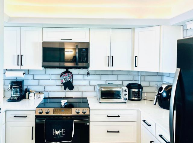 111 Royal Pk Drive, Oakland Park, FL 33309