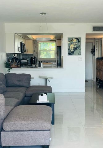 111 Royal Pk Drive, Oakland Park, FL 33309