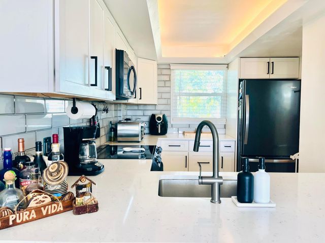 111 Royal Pk Drive, Oakland Park, FL 33309