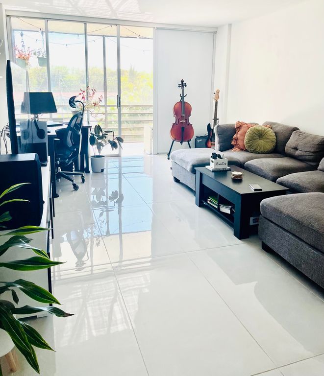 111 Royal Pk Drive, Oakland Park, FL 33309