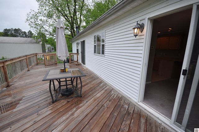 5770 & 5772 Metropolis Lake Road, West Paducah, KY 42086