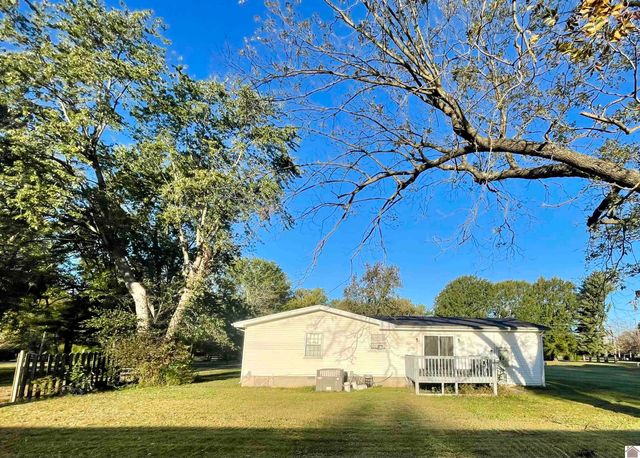 5770 & 5772 Metropolis Lake Road, West Paducah, KY 42086