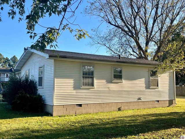 5770 & 5772 Metropolis Lake Road, West Paducah, KY 42086