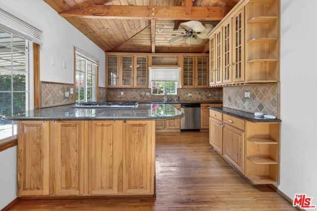 626 Jamestown Road, Burbank, CA 91504