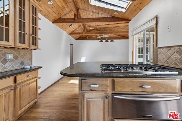 626 Jamestown Road, Burbank, CA 91504