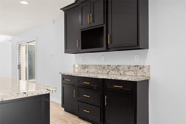 1610 Cleveland Drive, Deer Park, TX 77536