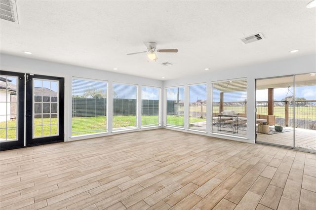 1610 Cleveland Drive, Deer Park, TX 77536