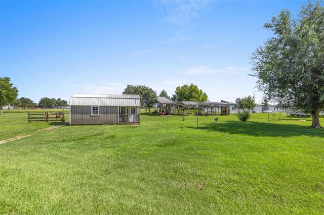 1467 HWY 384, Grand Lake, LA 70607