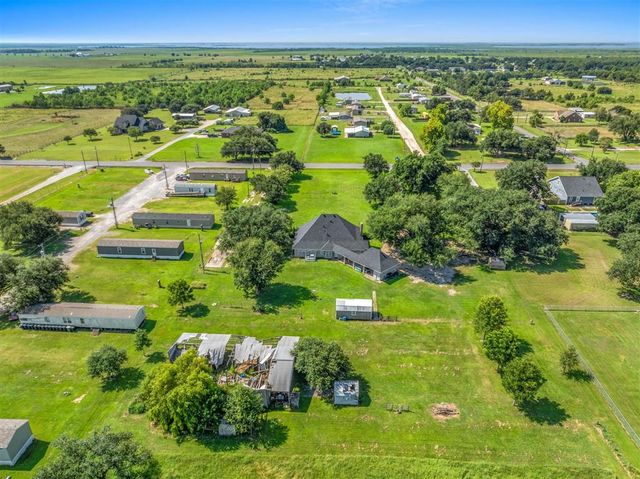 1467 HWY 384, Grand Lake, LA 70607