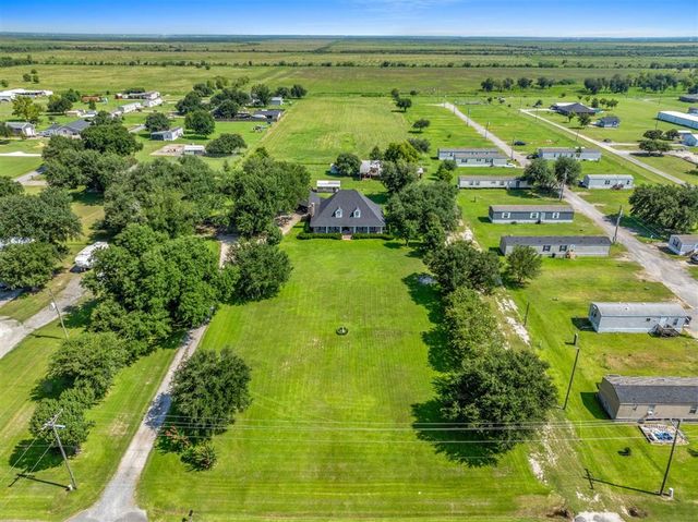1467 HWY 384, Grand Lake, LA 70607
