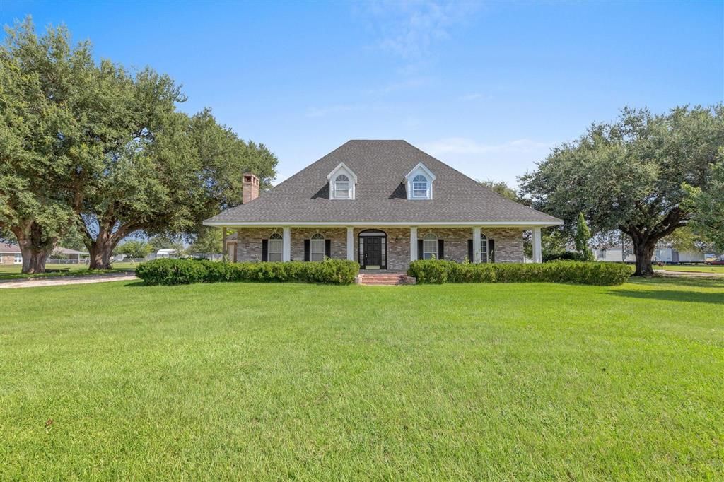 1467 HWY 384, Grand Lake, LA 70607