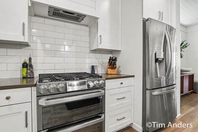 556 Greenwood Avenue SE, East Grand Rapids, MI 49506