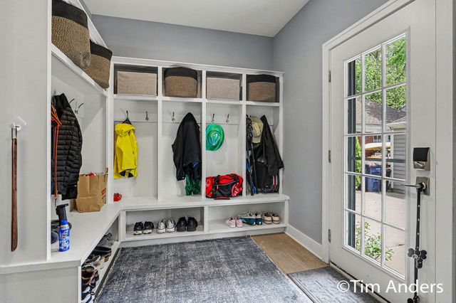 556 Greenwood Avenue SE, East Grand Rapids, MI 49506