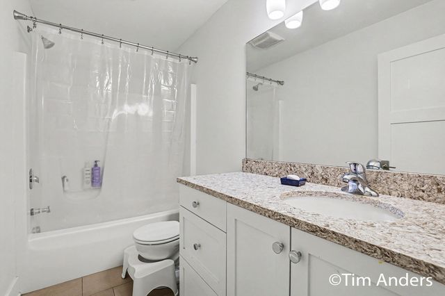 556 Greenwood Avenue SE, East Grand Rapids, MI 49506