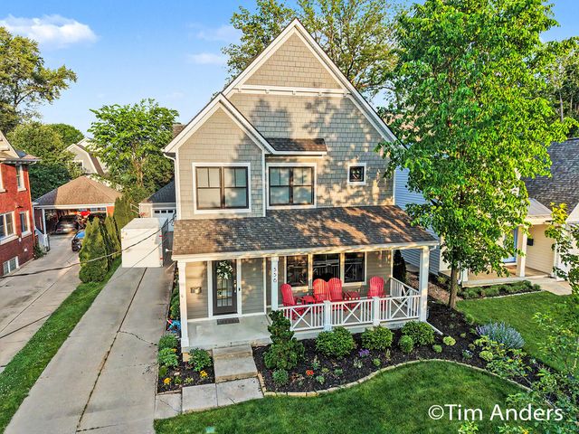 556 Greenwood Avenue SE, East Grand Rapids, MI 49506