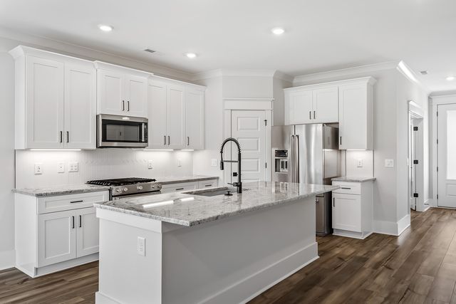 808 Tanager Court, White House, TN 37188