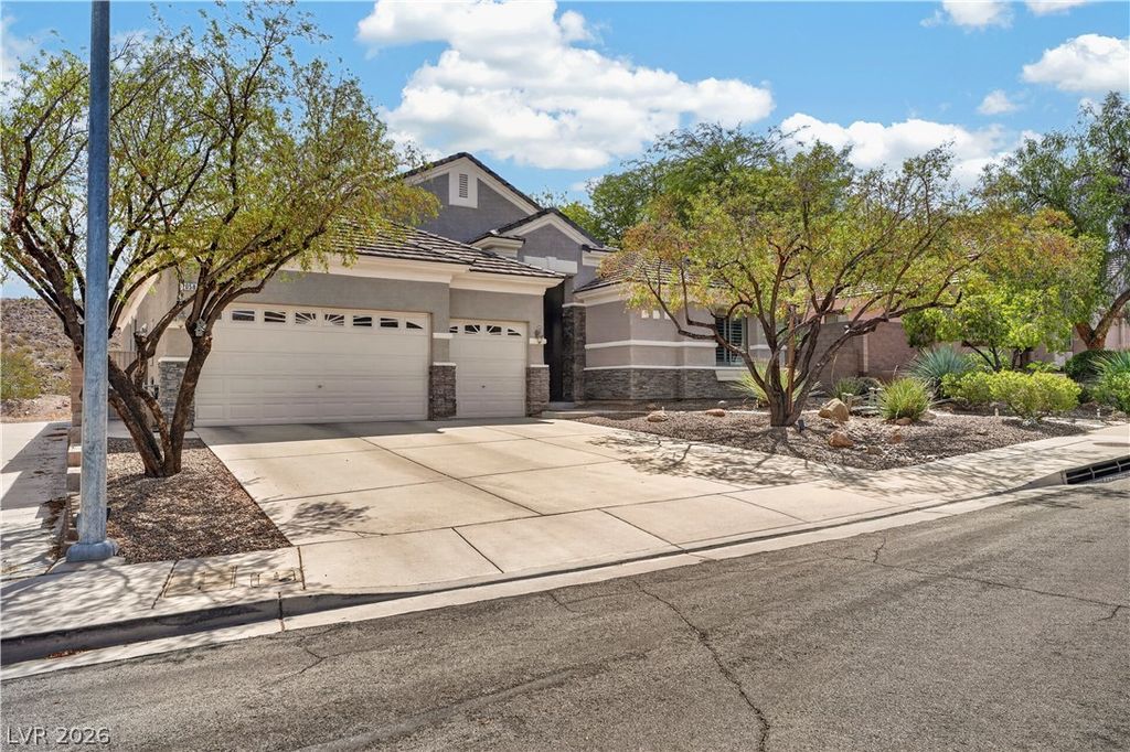 2058 Poetry Avenue, Henderson, NV 89052 — photo 2