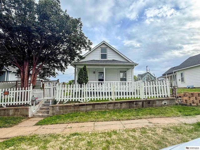3621 V Street, Omaha, NE 68107