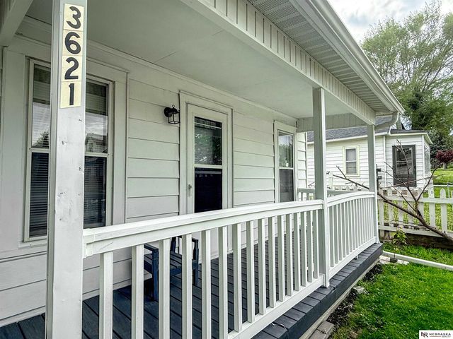 3621 V Street, Omaha, NE 68107