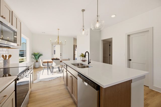 3528 N Azalea St, Maize, KS 67223