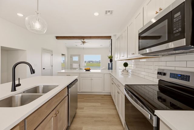 3528 N Azalea St, Maize, KS 67223