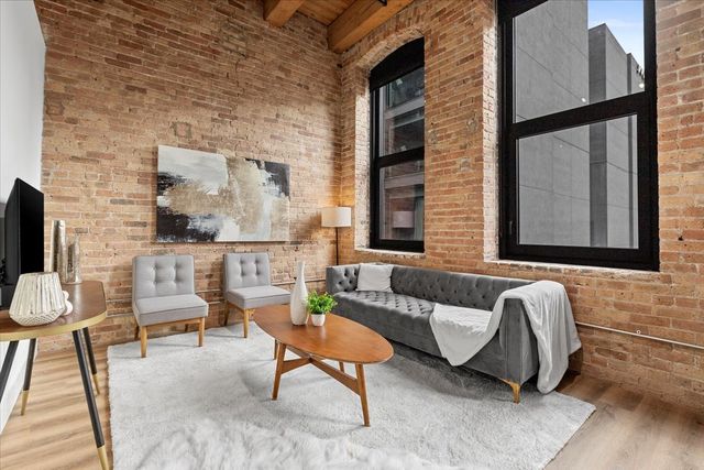153 W Ohio Street 403, Chicago, IL 60654