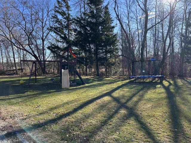 N8188 COUNTY ROAD M, Algoma, WI 54201