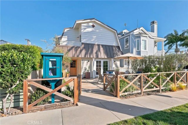 602 Marguerite 2, Corona Del Mar, CA 92625