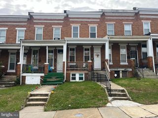 2827 CLIFTON AVE, Baltimore, MD 21216