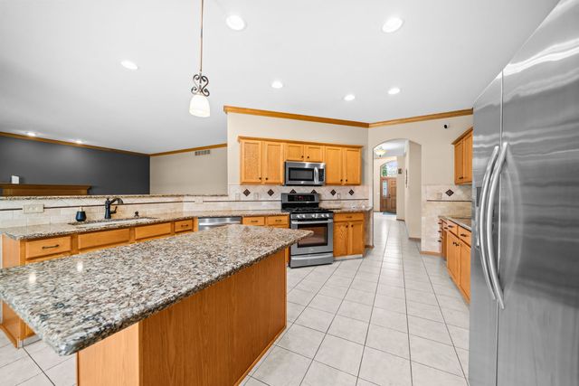 730 Trent Lane, Loves Park, IL 61111