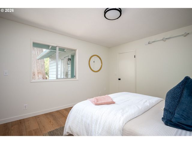 1769 Se BROOKWOOD Ave, Hillsboro, OR 97123