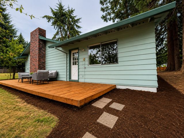 1769 Se BROOKWOOD Ave, Hillsboro, OR 97123