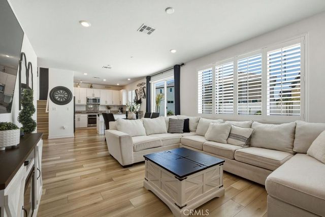 324 Castaic Way, Rialto, CA 92377