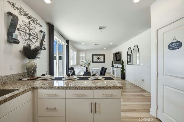 324 Castaic Way, Rialto, CA 92377