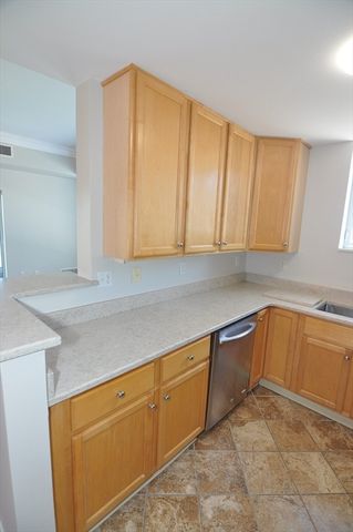 36 Village Road 502, Middleton, MA 01949