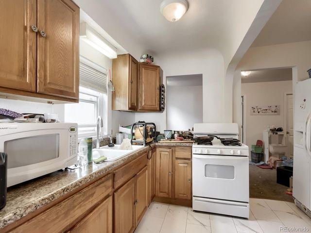216 5th Ave, La Salle, CO 80645
