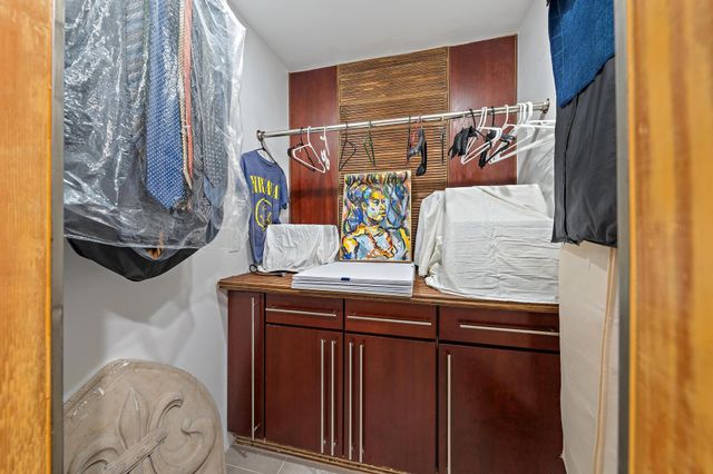 1516 S Lakeside Drive 106, Lake Worth Beach, FL 33460