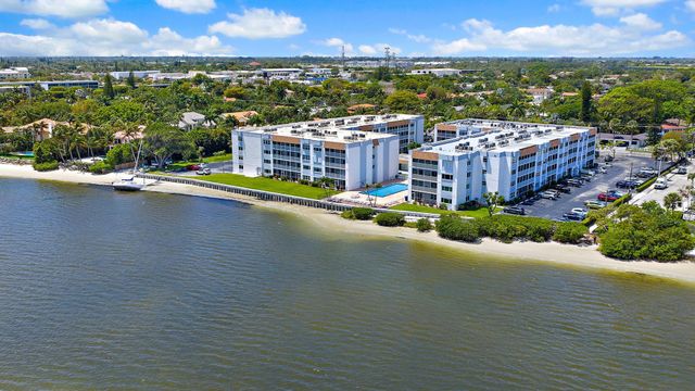 1516 S Lakeside Drive 106, Lake Worth Beach, FL 33460