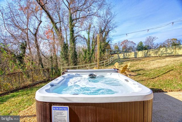18 NAOMI RD, Fredericksburg, VA 22405