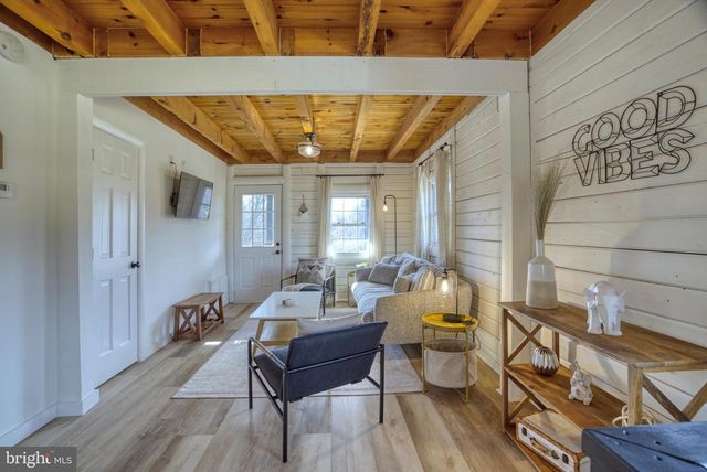 18 NAOMI RD, Fredericksburg, VA 22405