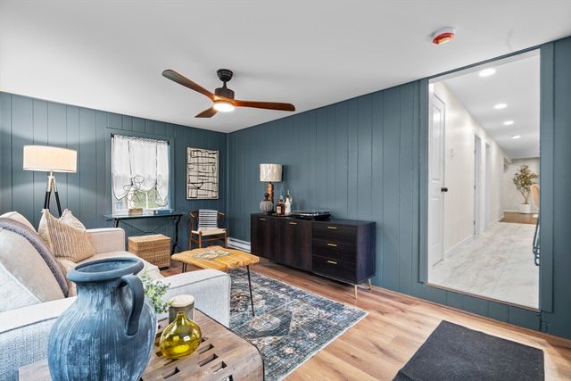 6 Phillips Dr, Holyoke, MA 01040