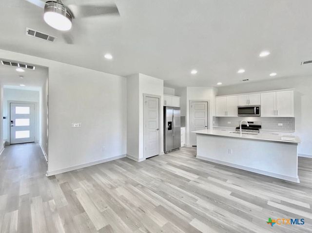 1001 Winnsboro Loop, Round Rock, TX 78664