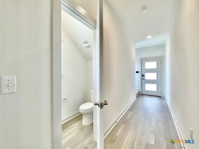 1001 Winnsboro Loop, Round Rock, TX 78664