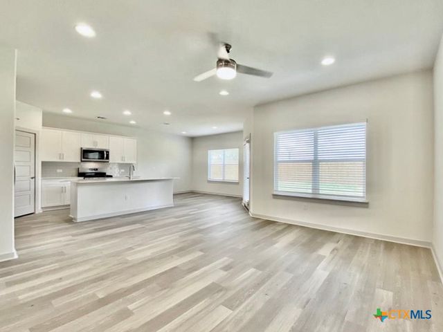 1001 Winnsboro Loop, Round Rock, TX 78664