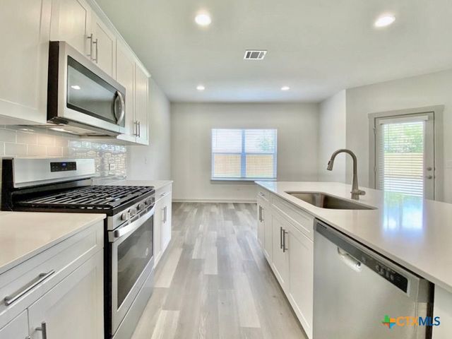 1001 Winnsboro Loop, Round Rock, TX 78664