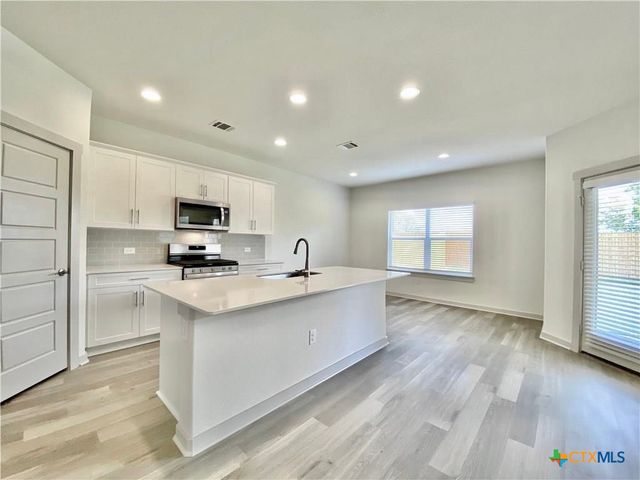 1001 Winnsboro Loop, Round Rock, TX 78664