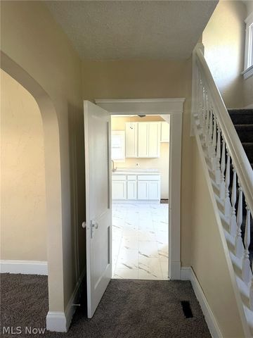 10618 Grandview Avenue, Cleveland, OH 44104