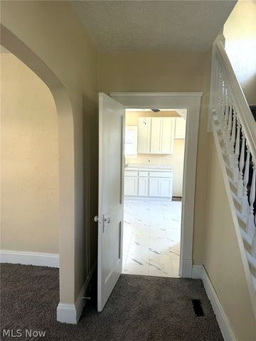 10618 Grandview Avenue, Cleveland, OH 44104